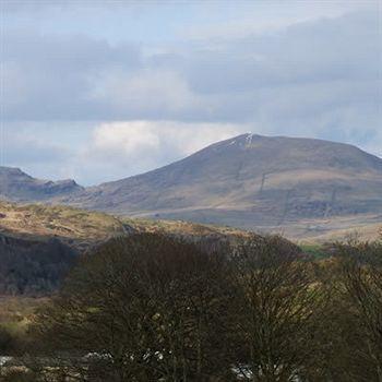 Cefn Uchaf Guesthouse Garndolbenmaen Dış mekan fotoğraf